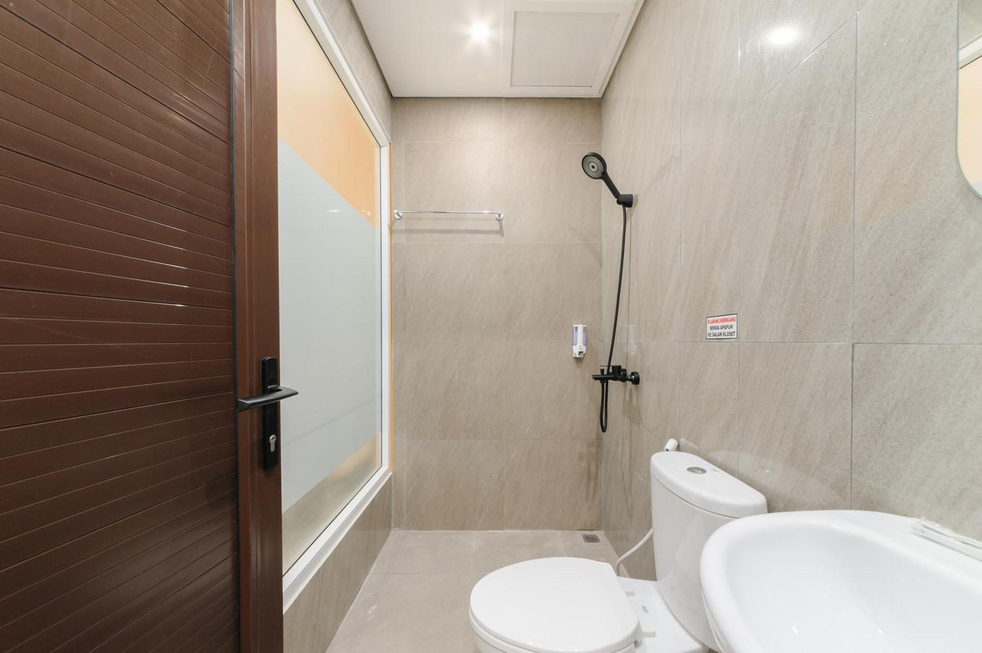 Sans Hotel Tajur Bogor Bantarkamang Екстер'єр фото